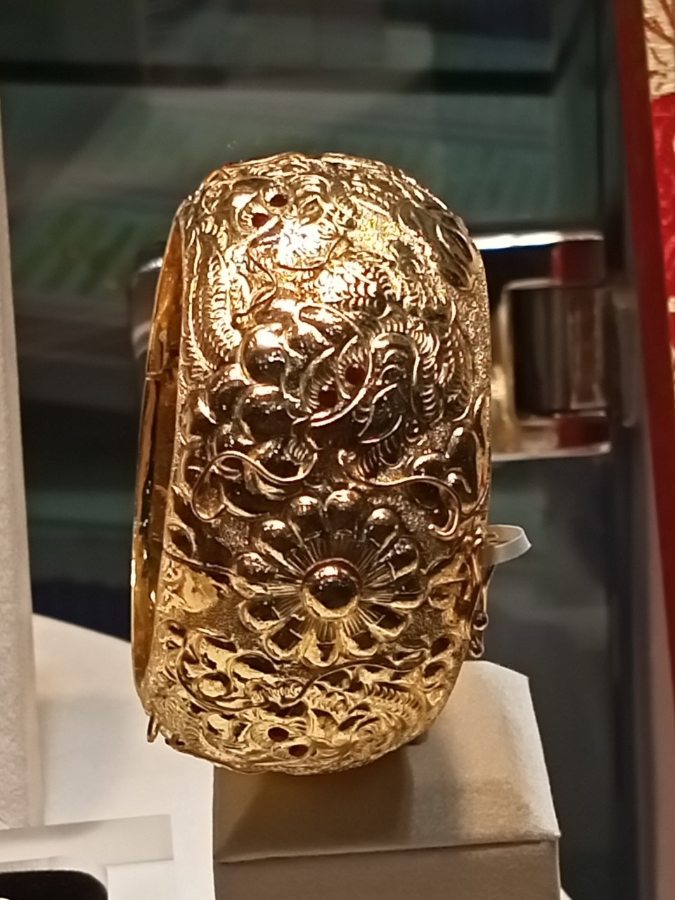 高雄590慶豐當舖-高雄當舖,高雄當鋪,黃金借款,當舖,當鋪,高雄黃金借款,左營黃金借款《黃金借款,拜託請先問過,慶豐當舖,比價看看!全台最大間,利率當然最低!保證安心借,輕鬆還!》