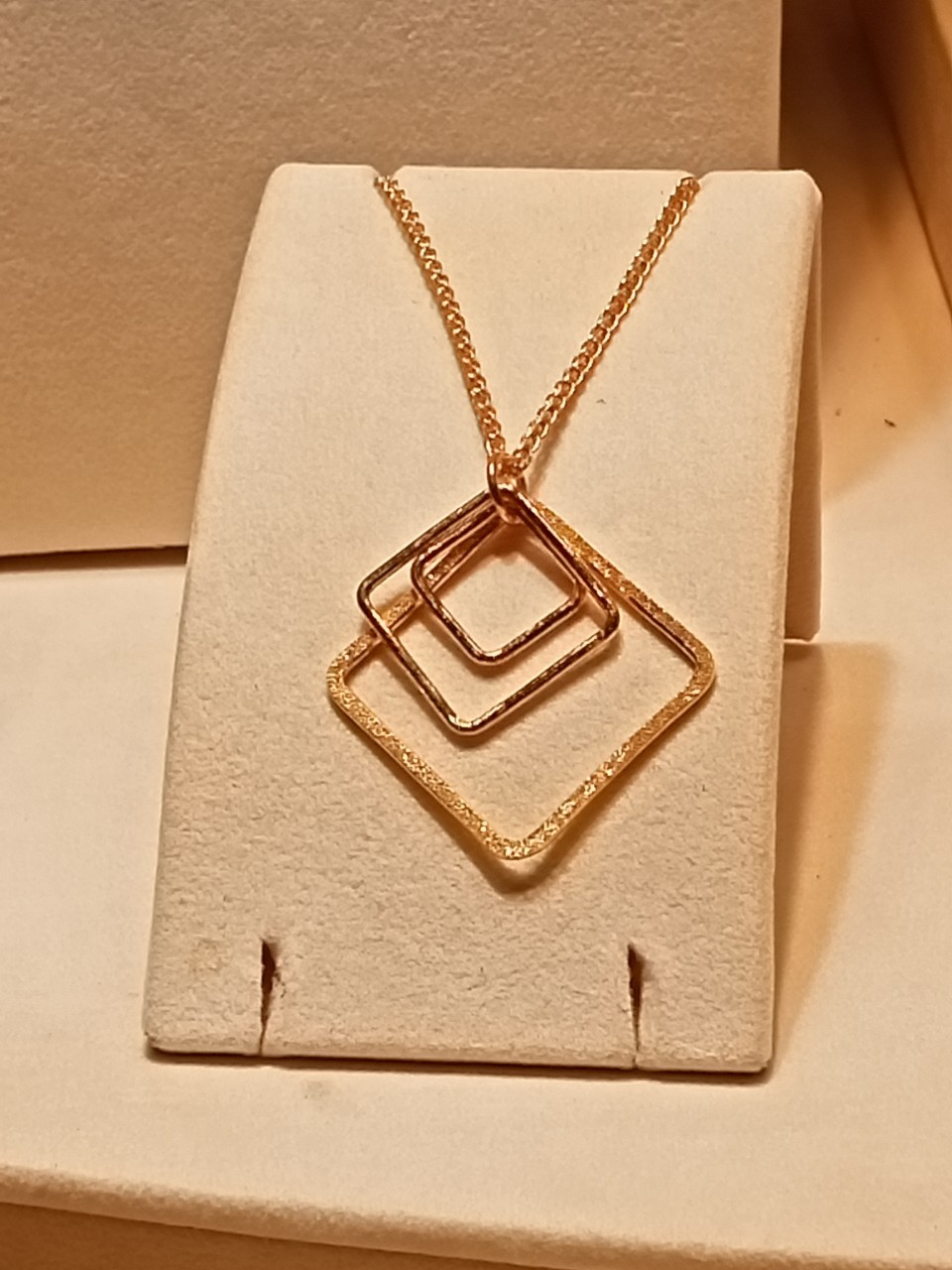 高雄590慶豐當舖-高雄當舖,高雄當鋪,黃金借款,當舖,當鋪,高雄黃金借款,左營黃金借款《黃金借款,拜託請先問過,慶豐當舖,比價看看!全台最大間,利率當然最低!保證安心借,輕鬆還!》