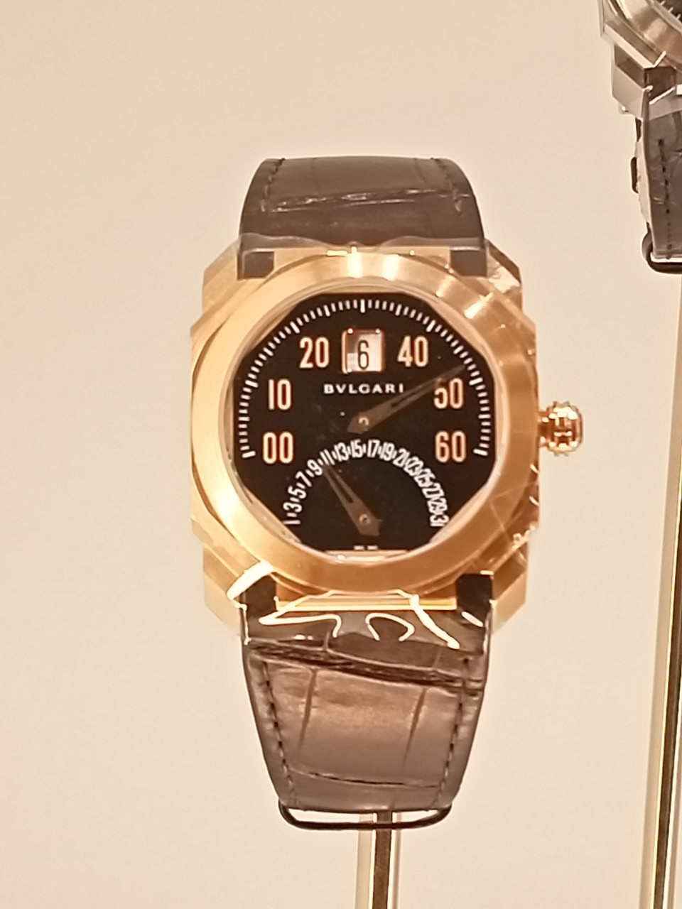 高雄名錶手錶精品名牌包包借款-590慶豐當舖提供高雄手錶借款,高雄名錶借款,左營手錶借款,左營名錶借款,前金名牌包包,新興手錶典當,楠梓手錶當降利息,鼓山手錶借款利息低,三民手錶借款推薦,前鎮名牌包包當舖推薦,小港手錶借款當舖,鳳山手錶借款,鳥松手錶借款,大社,仁武手錶借款額度,台南手錶借款,屏東鑽石借款等當舖,手錶借款借款需求,找高雄左營附近當舖135