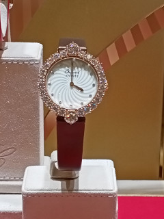 高雄名錶手錶精品名牌包包借款-590慶豐當舖提供高雄手錶借款,高雄名錶借款,左營手錶借款,左營名錶借款,前金名牌包包,新興手錶典當,楠梓手錶當降利息,鼓山手錶借款利息低,三民手錶借款推薦,前鎮名牌包包當舖推薦,小港手錶借款當舖,鳳山手錶借款,鳥松手錶借款,大社,仁武手錶借款額度,台南手錶借款,屏東鑽石借款等當舖,手錶借款借款需求,找高雄左營附近當舖152