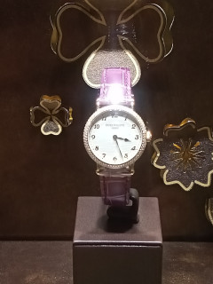 高雄名錶手錶精品名牌包包借款-590慶豐當舖提供高雄手錶借款,高雄名錶借款,左營手錶借款,左營名錶借款,前金名牌包包,新興手錶典當,楠梓手錶當降利息,鼓山手錶借款利息低,三民手錶借款推薦,前鎮名牌包包當舖推薦,小港手錶借款當舖,鳳山手錶借款,鳥松手錶借款,大社,仁武手錶借款額度,台南手錶借款,屏東鑽石借款等當舖,手錶借款借款需求,找高雄左營附近當舖155