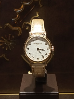 高雄名錶手錶精品名牌包包借款-590慶豐當舖提供高雄手錶借款,高雄名錶借款,左營手錶借款,左營名錶借款,前金名牌包包,新興手錶典當,楠梓手錶當降利息,鼓山手錶借款利息低,三民手錶借款推薦,前鎮名牌包包當舖推薦,小港手錶借款當舖,鳳山手錶借款,鳥松手錶借款,大社,仁武手錶借款額度,台南手錶借款,屏東鑽石借款等當舖,手錶借款借款需求,找高雄左營附近當舖158