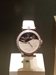 高雄名錶手錶精品名牌包包借款-590慶豐當舖提供高雄手錶借款,高雄名錶借款,左營手錶借款,左營名錶借款,前金名牌包包,新興手錶典當,楠梓手錶當降利息,鼓山手錶借款利息低,三民手錶借款推薦,前鎮名牌包包當舖推薦,小港手錶借款當舖,鳳山手錶借款,鳥松手錶借款,大社,仁武手錶借款額度,台南手錶借款,屏東鑽石借款等當舖,手錶借款借款需求,找高雄左營附近當舖25