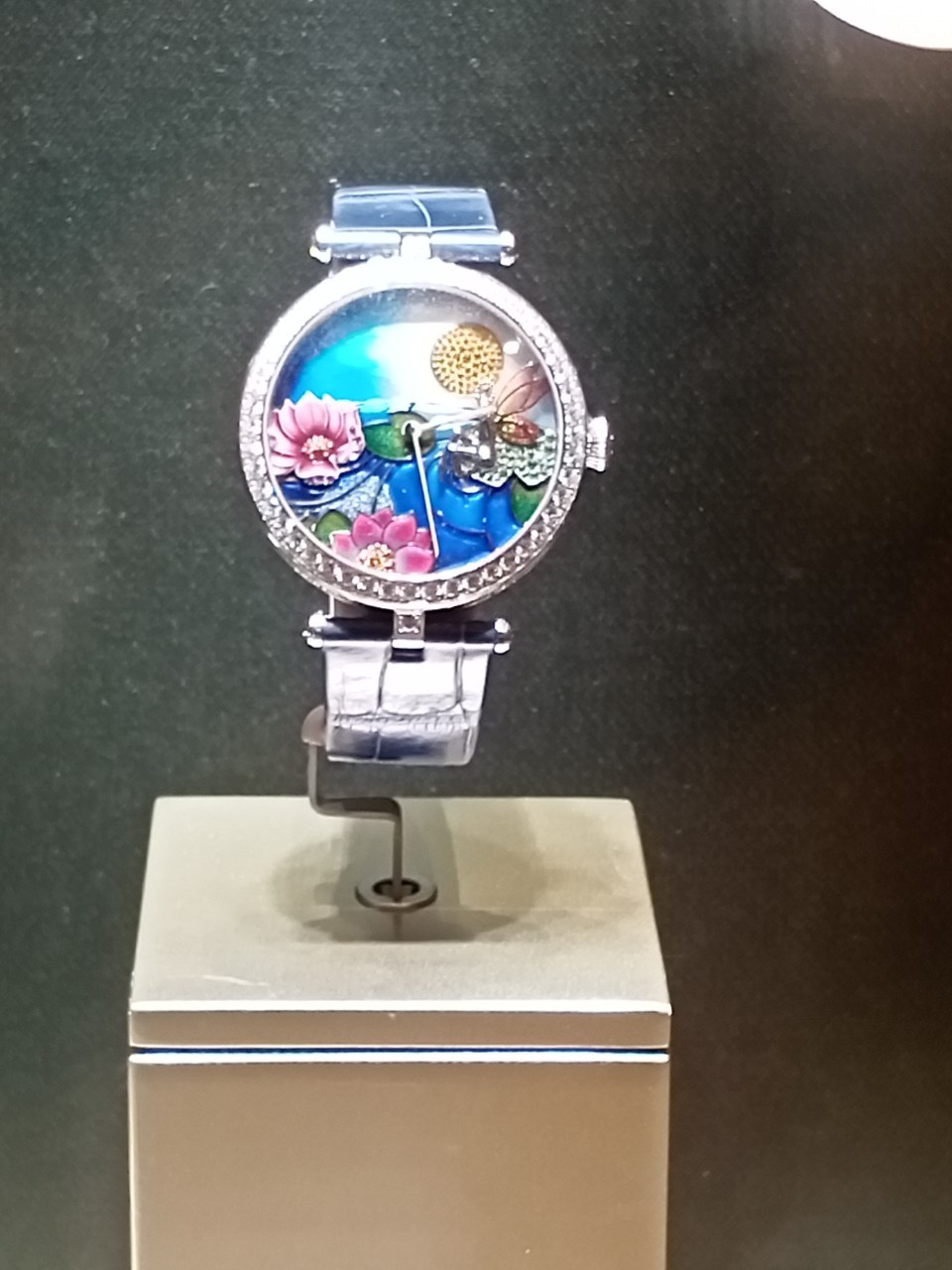 高雄名錶手錶精品名牌包包借款-590慶豐當舖提供高雄手錶借款,高雄名錶借款,左營手錶借款,左營名錶借款,前金名牌包包,新興手錶典當,楠梓手錶當降利息,鼓山手錶借款利息低,三民手錶借款推薦,前鎮名牌包包當舖推薦,小港手錶借款當舖,鳳山手錶借款,鳥松手錶借款,大社,仁武手錶借款額度,台南手錶借款,屏東鑽石借款等當舖,手錶借款借款需求,找高雄左營附近當舖26